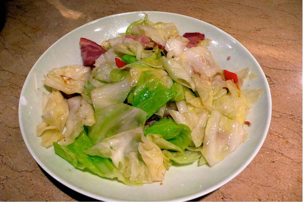 Bacon and Cabbage (Christopher – commons.wikimedia.org)