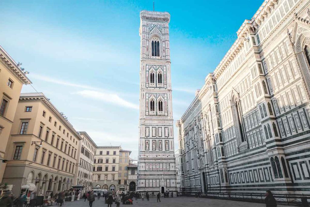 El Campanile de Giotto tiene una altura de 84 metros (iStock)